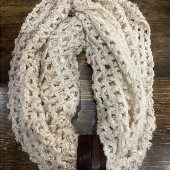 Infinity Scarf - Picture 2 of 3